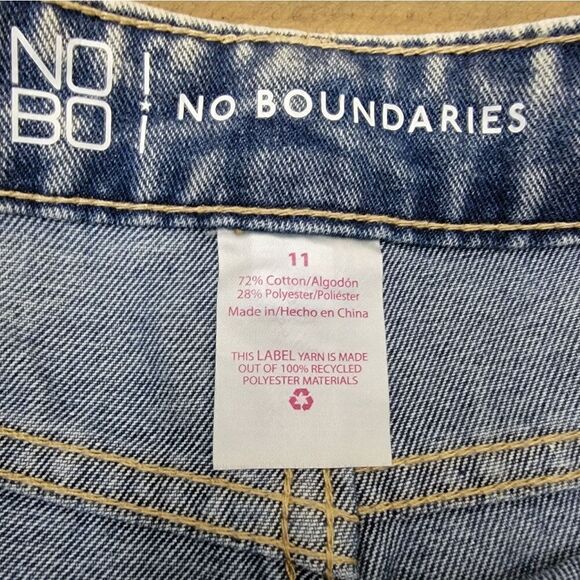 No Boundaries Double Color Denim Destructed Midi Jean Short High Rise Size 11 - Picture 5 of 9